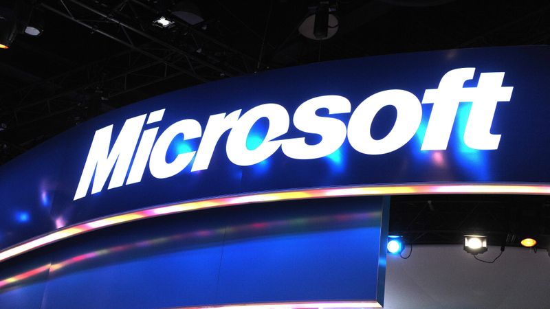 Microsoft piedāvās naudas balvas par savu produktu uzlaušanu