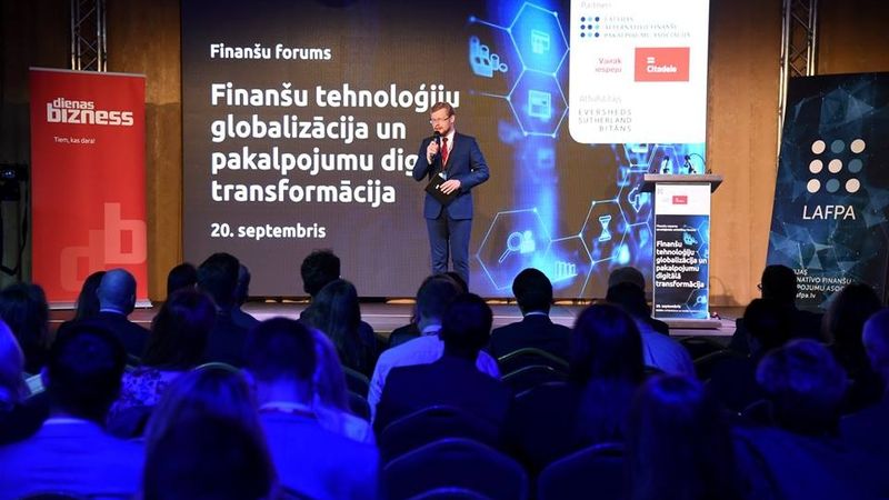 FOTO: Uzņēmējdarbības vide jāpielāgo jaunu finanšu tehnoloģiju kompāniju veidošanai