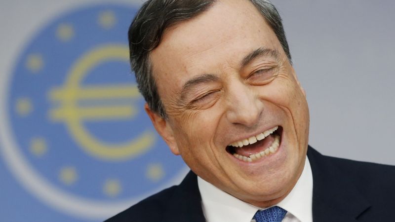 Beigsies ECB šefa kaklasaites vērošana