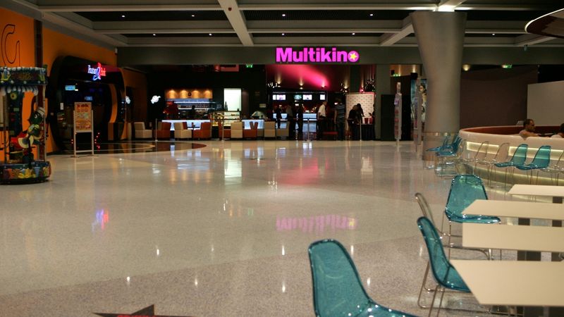 Multikino pārtrauc darbību Latvijā