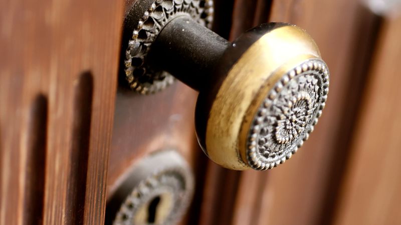 Aptauja: 57% iedzīvotāju nav intereses iegādāties jaunu mājokli