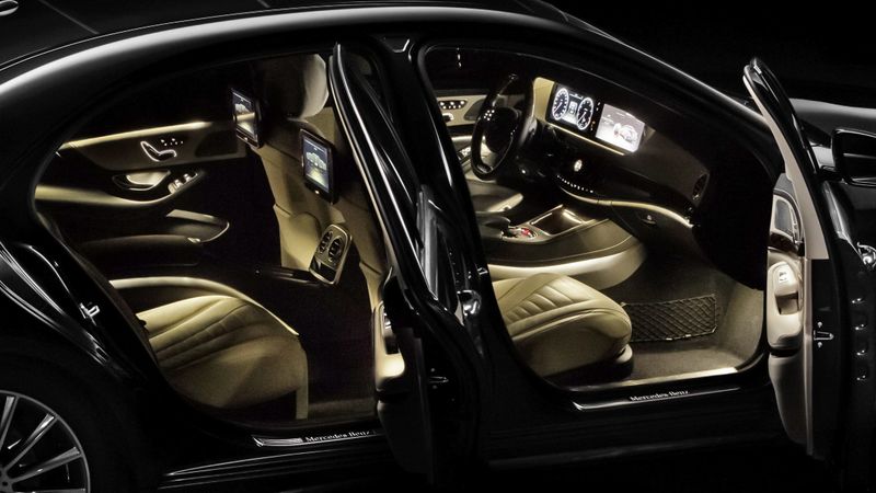 Mercedes-Benz pievienos QR kodus, lai glābtu autoavārijās cietušos