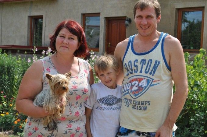 Emigrantu stāsts: Visu ārzemēs nopelnīto naudu iegulda Mazdāmos