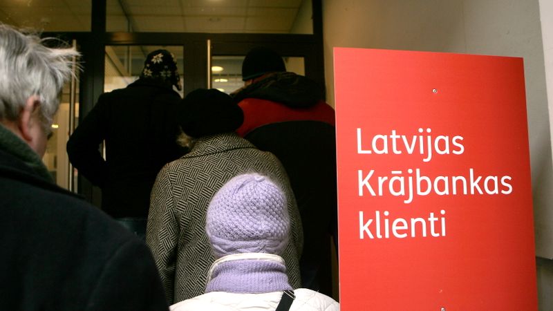 Kredītņēmēju apvienības valdes loceklis: No Parex un Krājbankas mācību neesam guvuši; Latvijā valda tiesiskais nihilisms