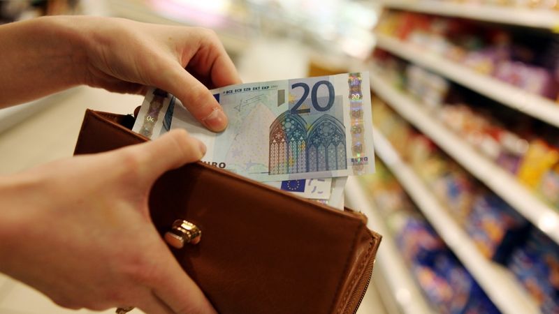 Nākamajā gadā Latvijā prognozē inflāciju 1-1,8% apmērā