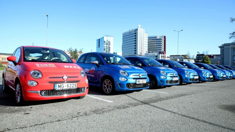 FOTO: CityBee Latvijā sāk piedāvāt koplietošanas automašīnu nomu