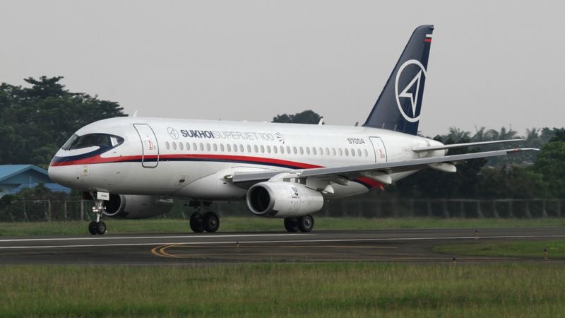 Noticis vēl viens incidents ar Sukhoi Superjet-100 lidmašīnu, kam vajadzēja izlidot uz Rīgu