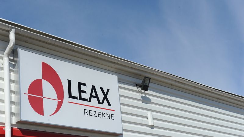 Ieguldot 1,4 miljonus, Leax Rēzeknē sāk rūdīt metāla izstrādājumus
