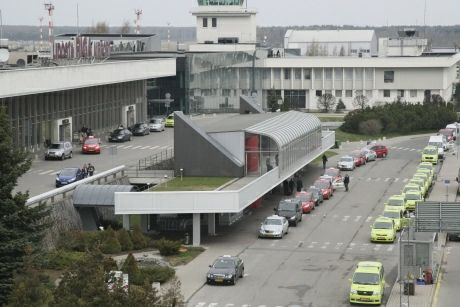 Polijas Baltona par konkursu lidostā pievērš ministru uzmanību