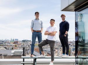 Mistral AI iegādājas fizikas MI jaunuzņēmumu Emmi AI