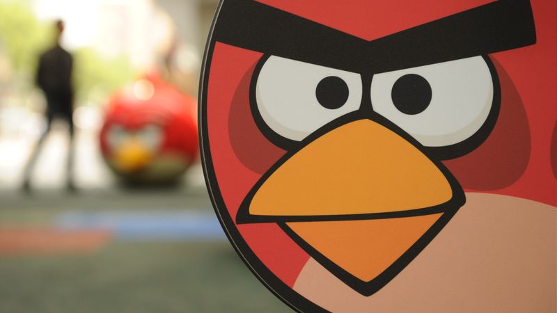 Krāpnieki izmanto Angry Birds, lai viedtālruņus pārvērstu par «spama» ierīci