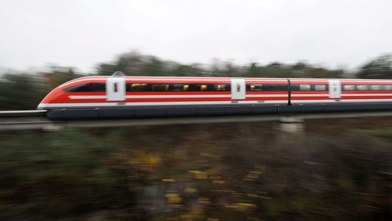 Ātrgaitas vilciena līnija līdz Maskavai, izdevīgāka nekā Rail Baltica