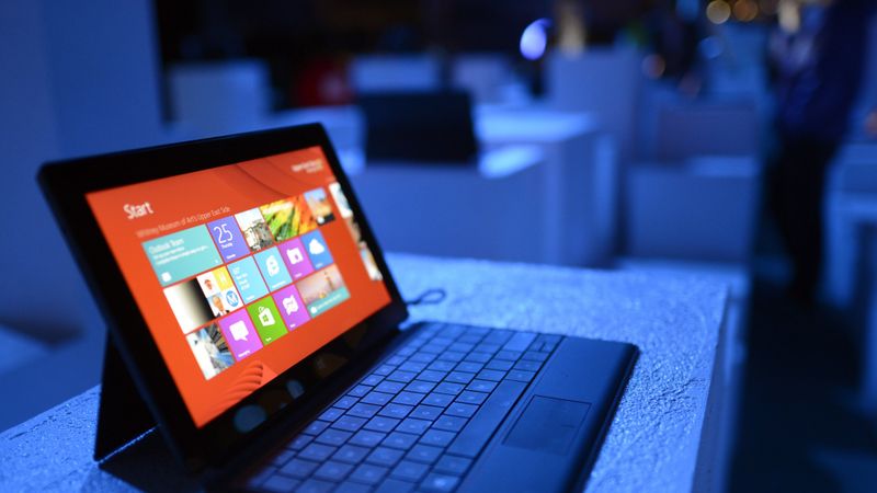 Microsoft neveicas ar Surface tirdzniecību; samazinās cenu