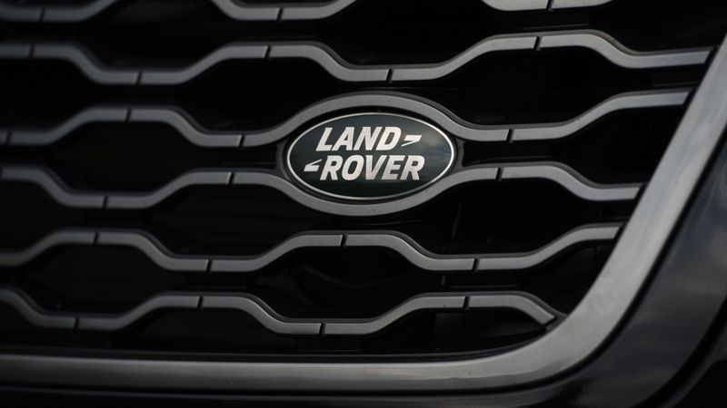Jaguar Land Rover pasaulē likvidēs 4500 darbvietas