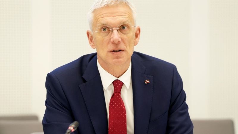 Kariņš: Dot arvien vairāk naudas pedagogu algām nav ilgtspējīgs variants
