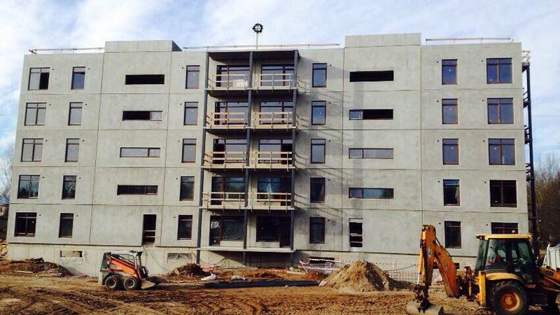 Svin spāru svētkus projektā Priedes