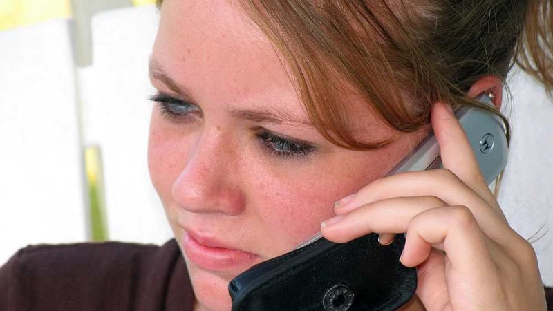 Latvijā joprojām daudz cilvēku pārmaksā par mobilajiem sakariem