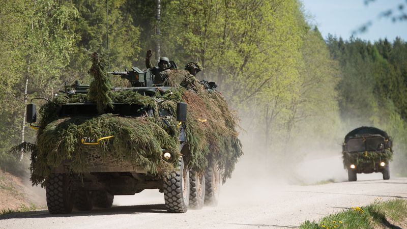 Spiegel: NATO būs grūti aizstāvēt Baltijas valstis pret Krieviju