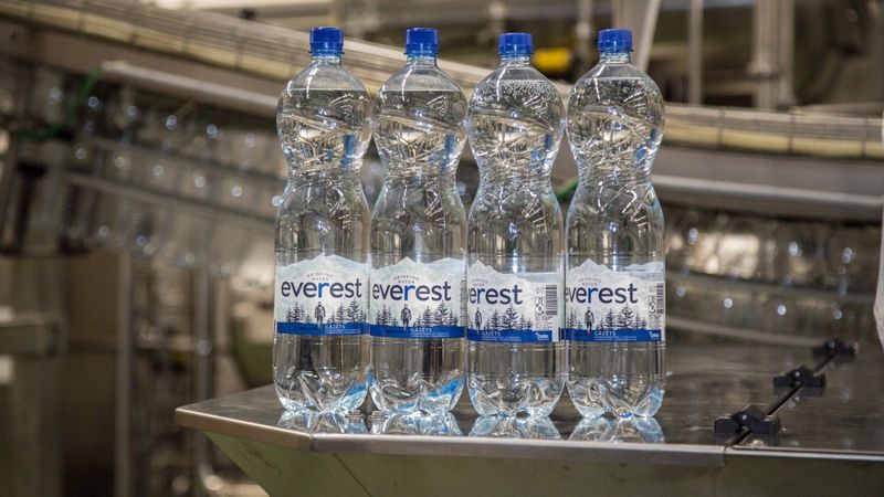 Plastmasas samazināšanā Everest pudelēs investē 210 000 eiro