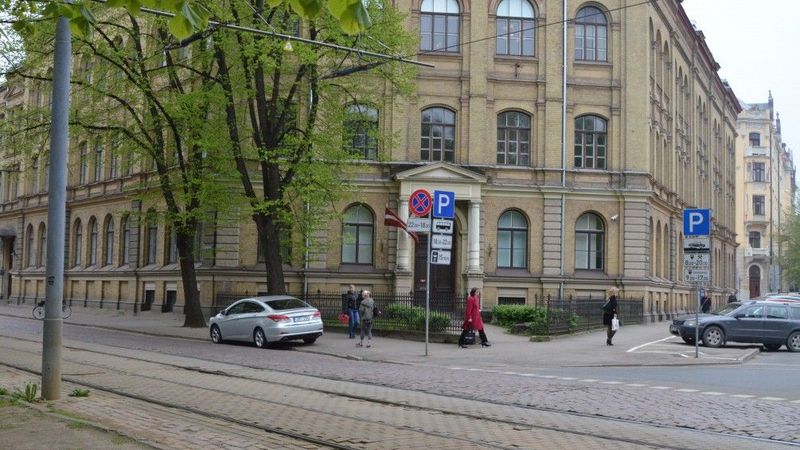 Inženierzinātņu vidusskolas attīstībai saziedoti 135 465 eiro
