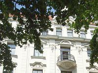 Luteriskā baznīca pārdod ēku Doma laukumā, iegūto naudu «apēdīs»
