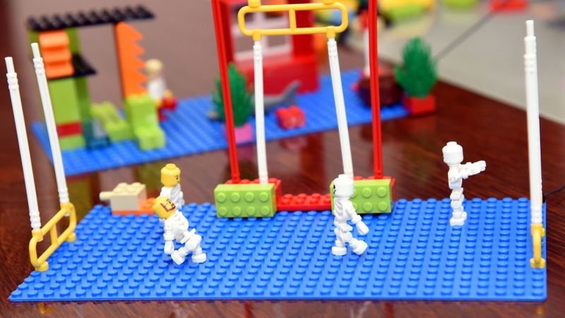 Lego atsakās no plastmasas maisiņiem