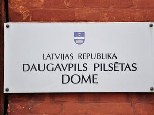 Daugavpils domē prasa vēl viena mēra vietnieka atbrīvošanu