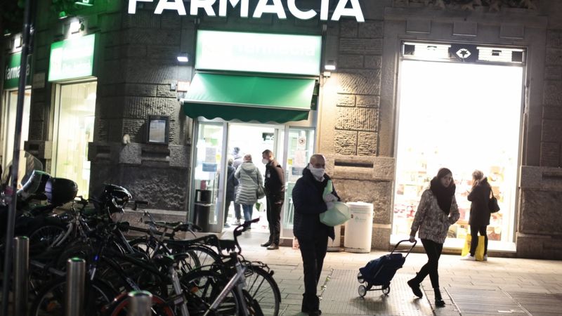 Itālijā slēdz visu, izņemot aptiekas un pārtikas veikalus