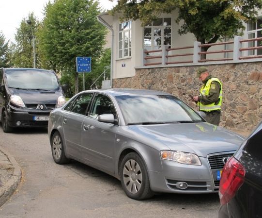Igaunija ieviesusi robežu kontroli