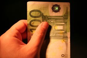 Itālieši pārdod vienīgo, kas viņiem atlicis – savus personas datus
