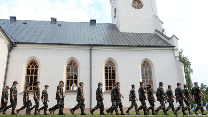 Jaunpiebalgā atklāta atjaunotā Svētā Toma baznīca