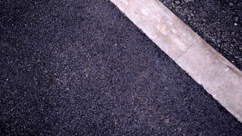 Iniciatīvu Liepājas šoseju pārbūvēt par četru joslu ceļu nodod Saeimas Budžeta komisijai