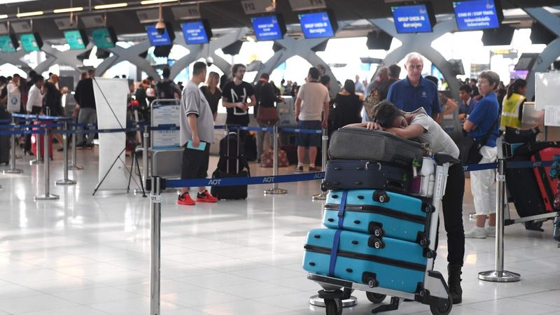 papildināta - Kašmiras krīzes dēļ atcelti avioreisi starp Eiropu un Taizemi