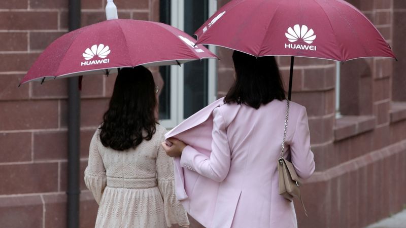 Huawei iepriecina vecāku tālruņu modeļu lietotājus