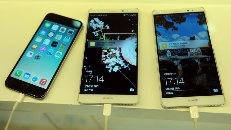 Čehija brīdina par Huawei un ZTE ražoto iekārtu izmantošanas drošības riskiem