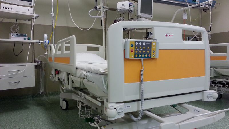 Rīgas 1. slimnīcā uzstādītas jaunāko tehnoloģiju gultas