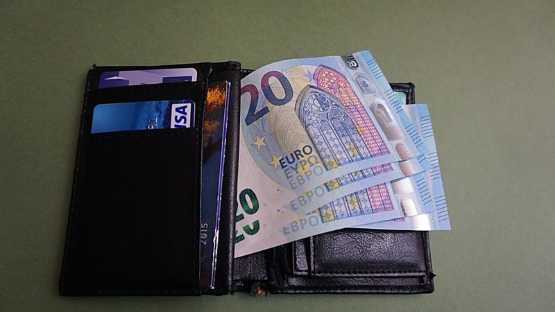 Aprēķināts mājsaimniecību "iztikas minimums", atkarībā no dzīvesvietas