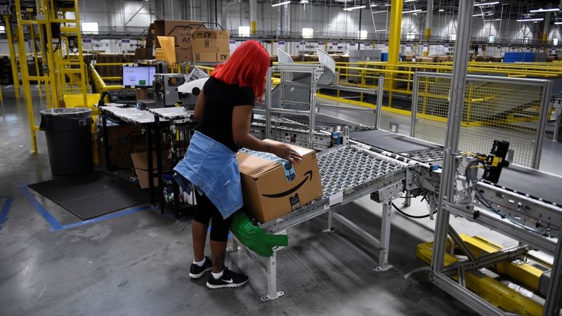 Grūtnieces vēršas pret Amazon