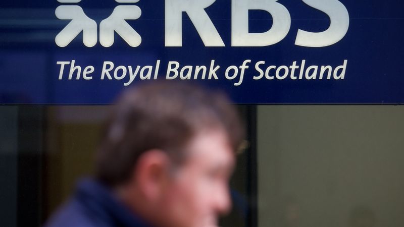 Skotijas neatkarības gadījumā Royal Bank of Scotland un Lloyds darbību pārcels uz Angliju