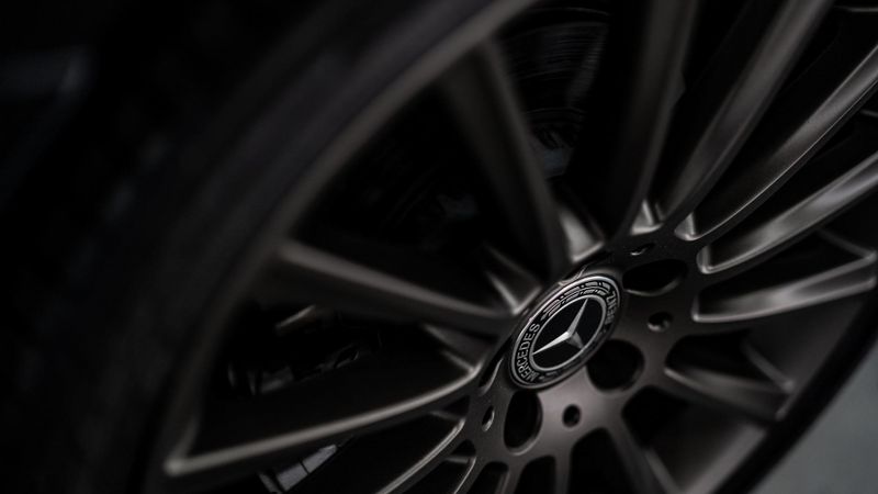 Mercedes-Benz atsauc gandrīz miljonu vecāka ražojuma auto