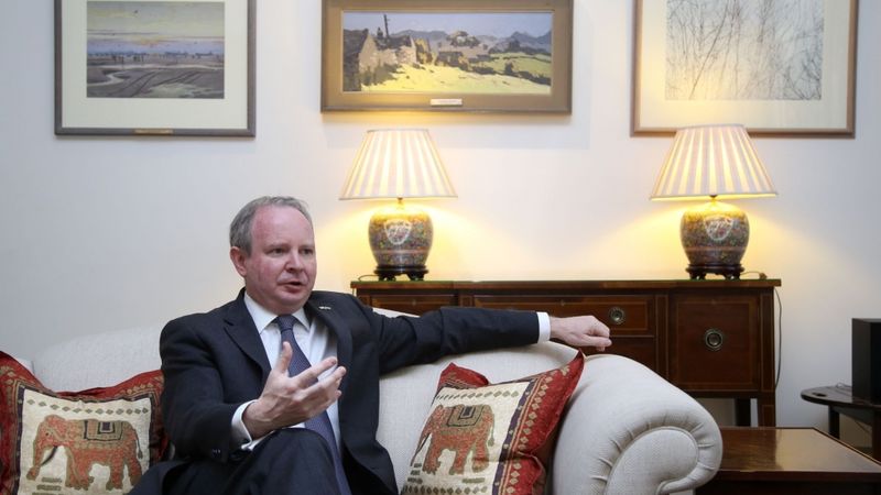 Britu čaulas būs caurspīdīgas