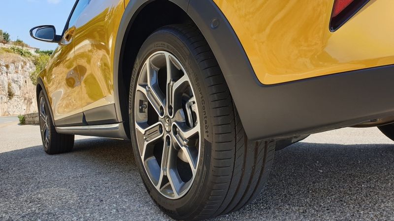 FOTO: Pilnīgi citāds KIA Ceed ar X