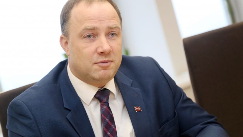 Zemniekiem grūti pielāgoties jaunajai platību maksājumu kārtībai