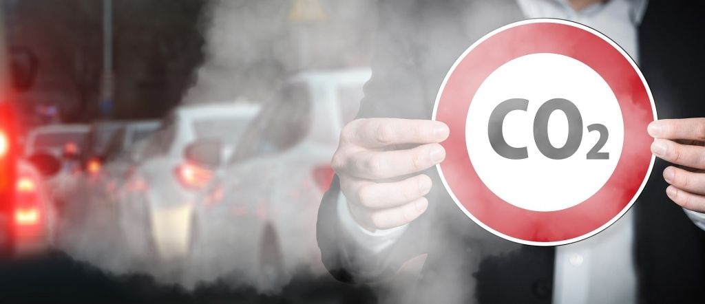 Apsver privātā auto iebraukšanas maksu Rīgas centrā sastrēgumu laikā
