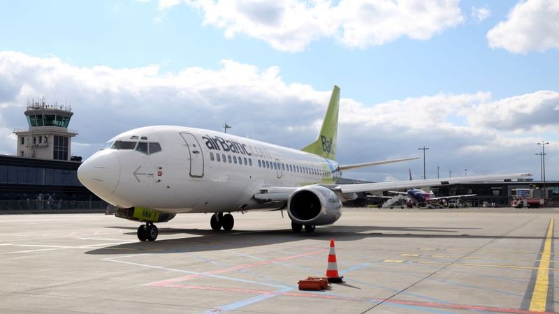 airBaltic: Lidmašīnu piepildījums Liepājas lidojumos ir vidēji 58%
