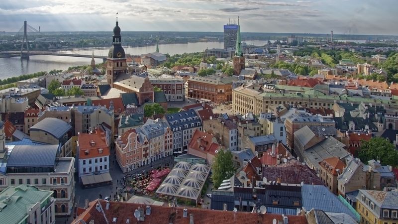 Covid-19 krīze Vecrīgā joprojām turpinās