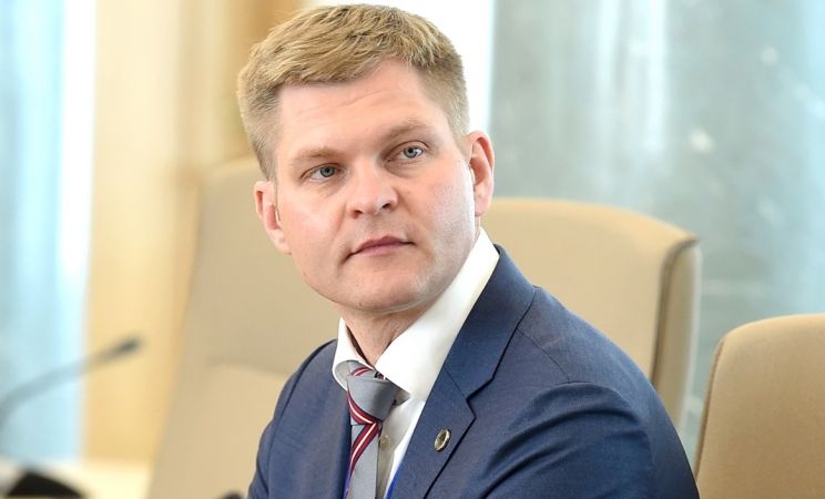 Ministrs: Visticamāk, daļai nozaru vakcinēšanās pret Covid-19 būs obligāta