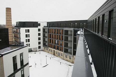 Auroras dzīvokļu izsolē ne–banku pircēju aktivitāte nav liela