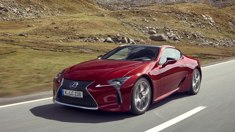 Pirmie Lexus LC modeļi ieradušies Baltijā