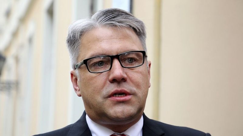 Tiesībsargs: Covid-19 krīzē valstij ir jāpalīdz visiem, arī negodīgajiem